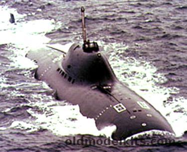 RCM 1/72 Alpha Submarine with Screw plastic model kit